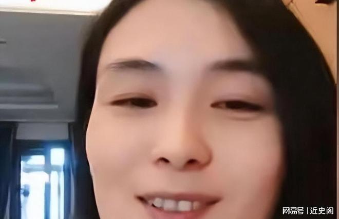 瑾汐直播二姐连线刷礼物生家养家都姓陈都是家中老三缘分啊(图5)
