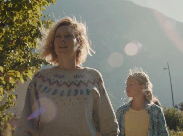 哈佛演讲女生引发争议K11ELYSEA落户淮海中路汕头过亿违建豪宅被拆除(图31)