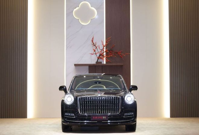 从故宫中轴线到丹霞地貌红旗金葵花于广州车展演绎东方豪华DNA(图2)